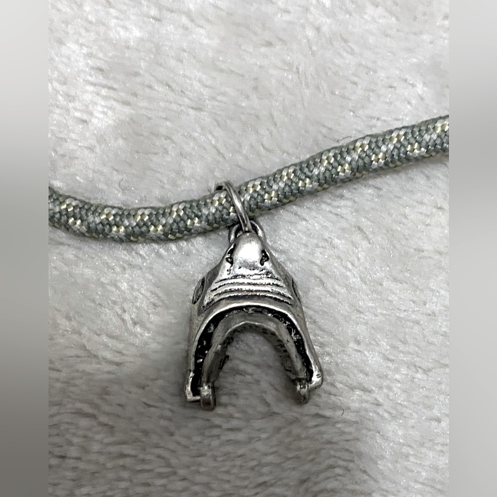 Lot of 2 Shark Necklaces - Picture 4 of 5
